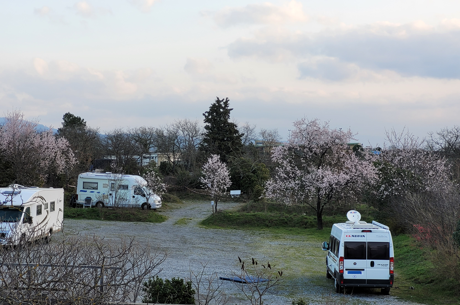 Aire de camping car sur ardeche ouverte